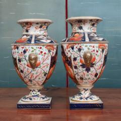 8915AP - Pair Derby Urns (6)