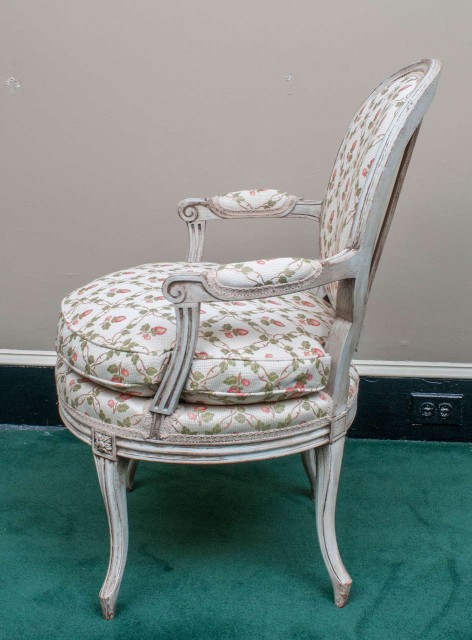 8878FP - Pair of Fauteuils (3)