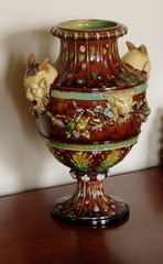 7428AN-Majolica Urns (11)