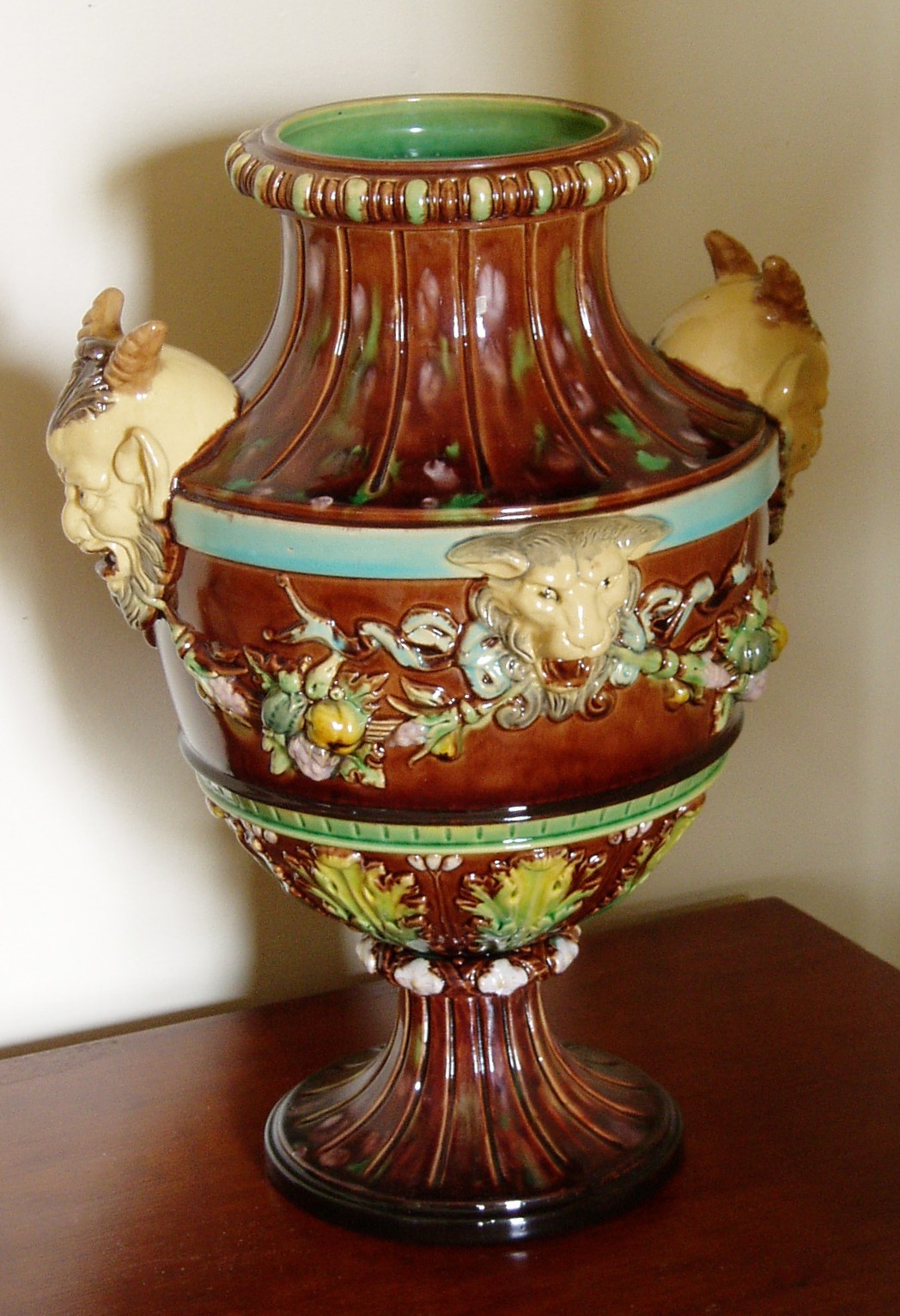 7428AN-Majolica Urns (9)